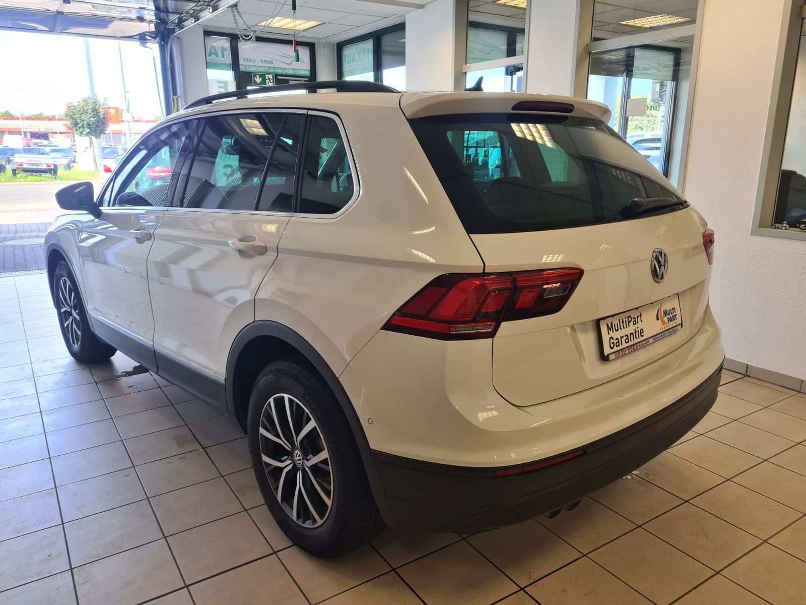 Fahrzeugabbildung Volkswagen Tiguan Comfortline 4Motion/KAMERA