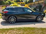 BMW X2 sDrive20i Advantage Sportfahrwerk 20" Felgen - : Schwarz, Felge