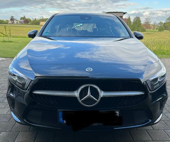 MERCEDES-BENZ A 180 d DCT -