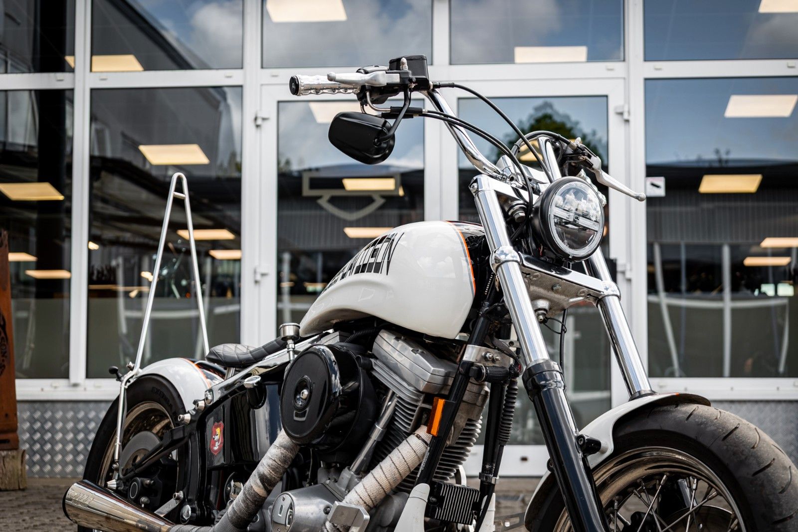 Fahrzeugabbildung Harley-Davidson FXST Softail Standard - CUSTOM - VERGASER - EVO
