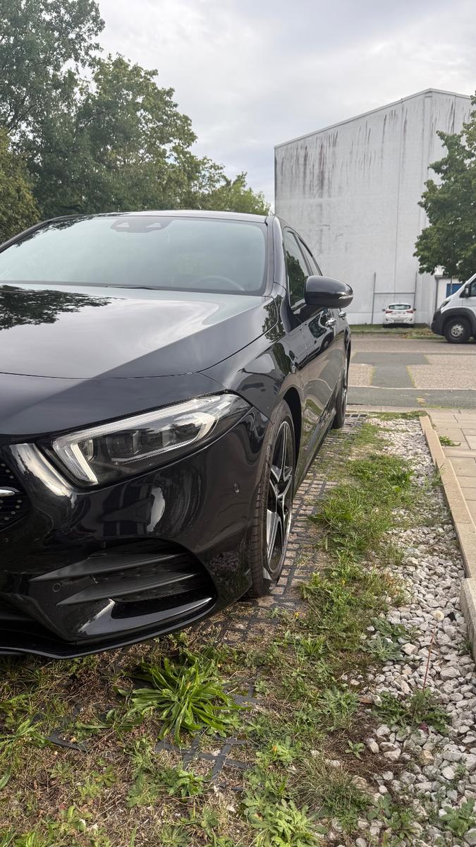 Mercedes-Benz A 250 4MATIC DCT AMG-PANO-BURM-NIGHT