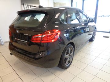 Fahrzeugabbildung BMW 225 Active Tourer 225xe Sport Line / NAVI /