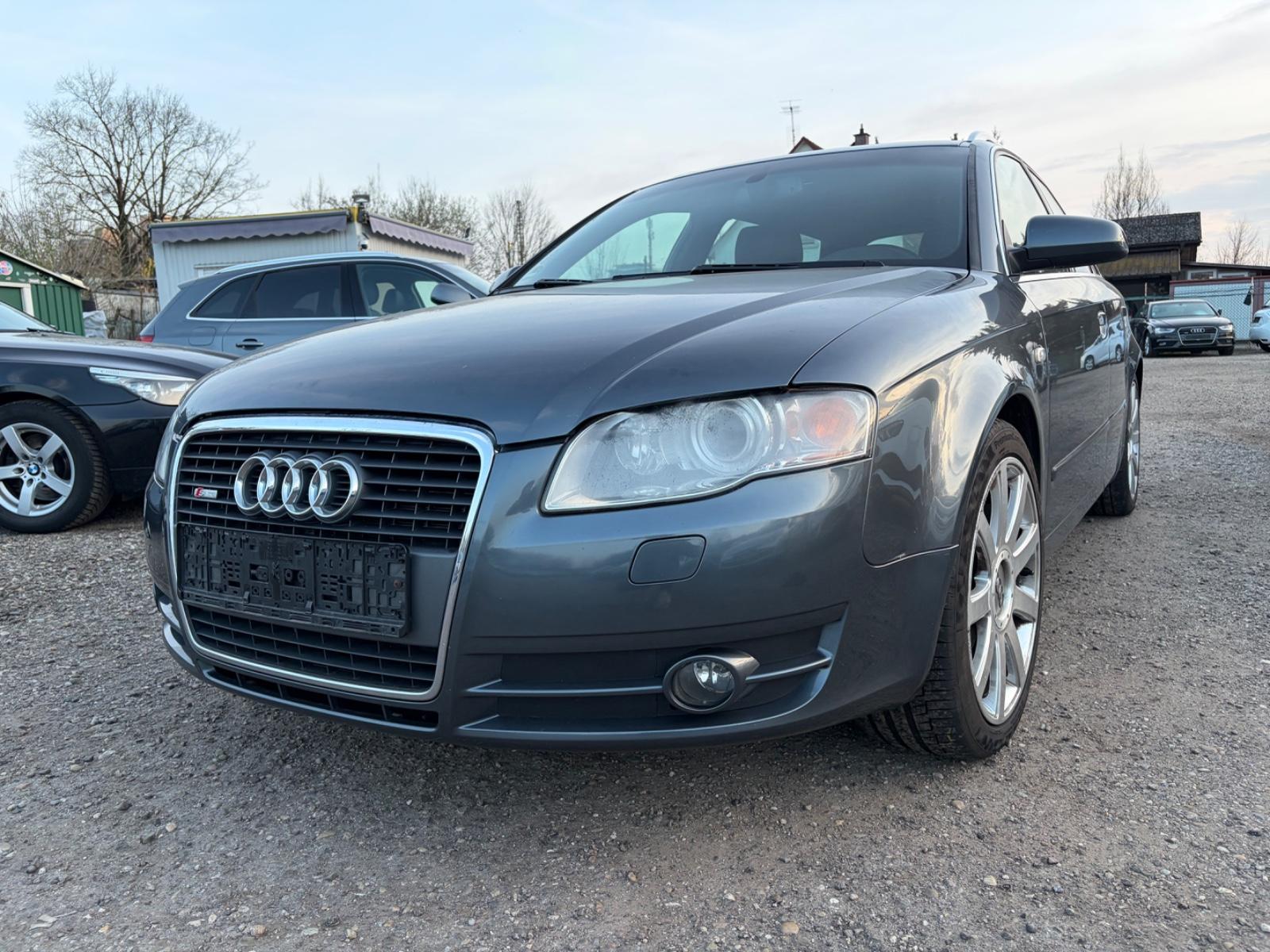 Audi A4 Avant 3.2 FSI quattro S-Line, VOLLAUSST. AUTO