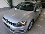 Volkswagen Golf VII 1.6 TDI*CUP*AUTOM*BI-XN*PDC*TMP*LED*USB - mit Diesel-Antrieb: Kombi, Usb