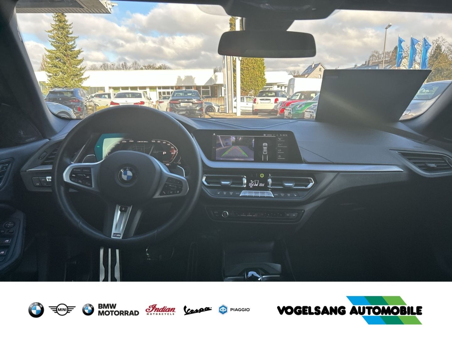 Fahrzeugabbildung BMW M235i xDrive,Gran Coupe,HUD,H&KSound,RFK,M Sport