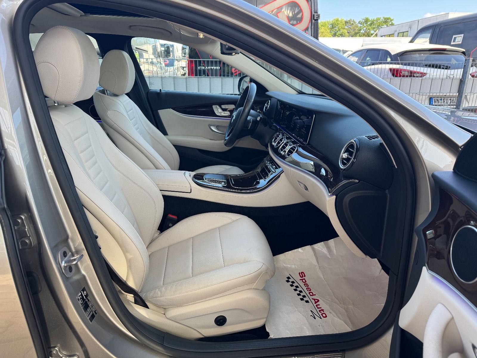 Mercedes-Benz E 450 4Matic Avantgarde/360°/WIDESCREEN/ABC/NAVI foto 15