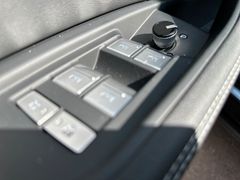 Fahrzeugabbildung Audi Q8 55 e-tron qu S Line MATRIX LUFT HuD 20"