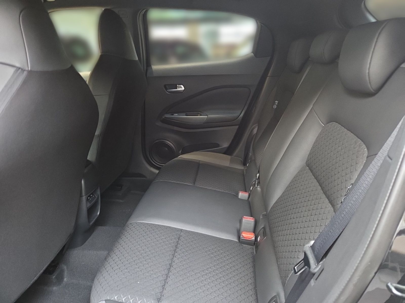 Fahrzeugabbildung Nissan Juke 1.0 DIG-T N-Connecta 114 PS Handschalter *S