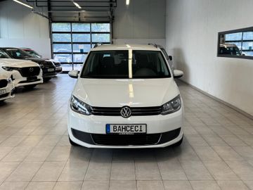 Volkswagen Touran - 3