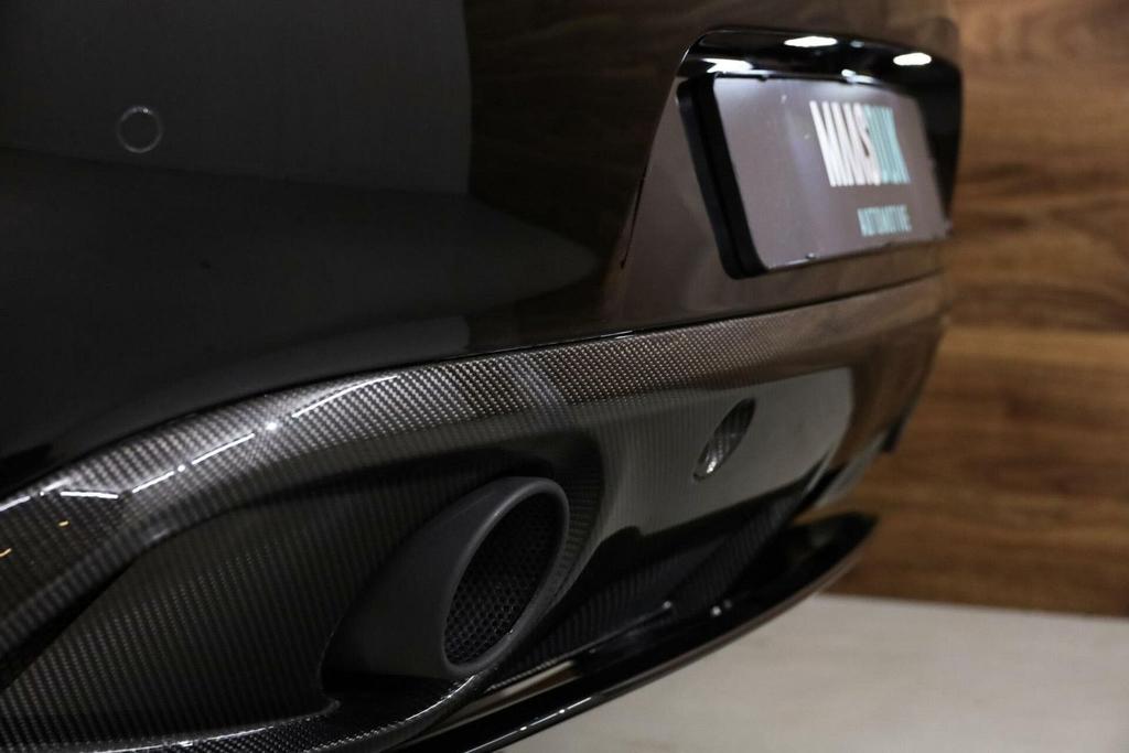 Aston Martin Vanquish