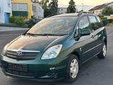 Toyota Corolla Verso 1.6 - - Toyota Corolla Verso mit Benzin-Antrieb: Kleinbus, 1.6