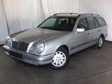 Mercedes-Benz E 240 T ELEGANCE 1.HAND AUTOMATIK KLIMA TEMPOMAT - Mercedes-Benz E 240: T