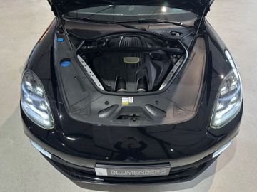 Porsche Panamera - 8