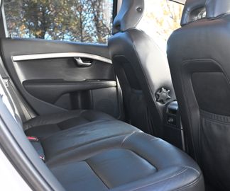 Volvo V70 T5 Summum *RHD* – Bild 20