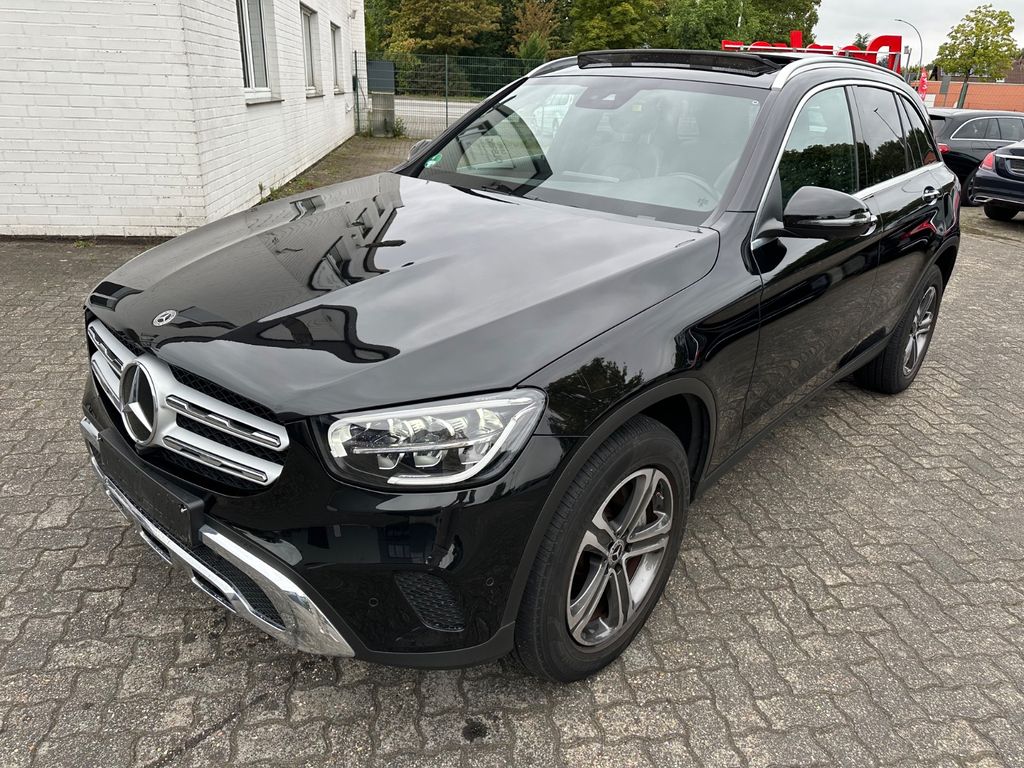 Image of Mercedes-Benz GLC 300