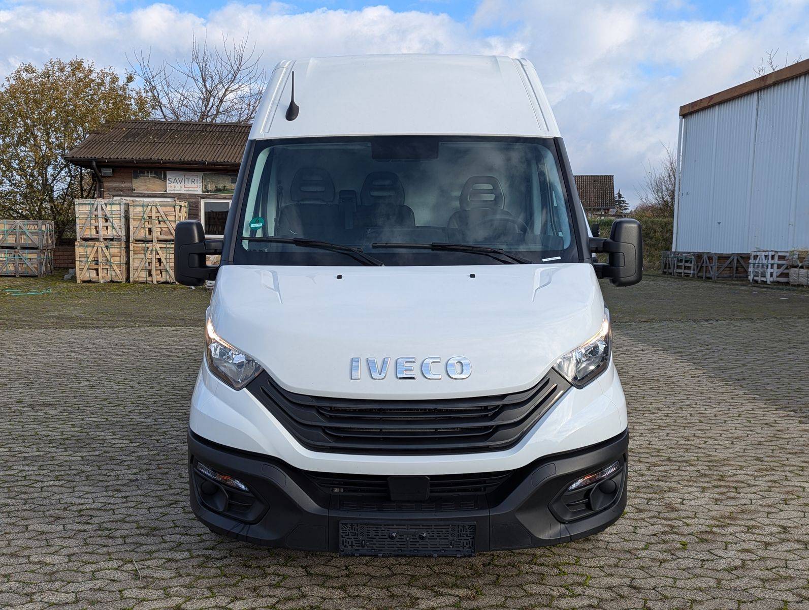 Fahrzeugabbildung Iveco Daily 35S18V4100L 3.0L Dach/Holzboden Kamera Kli