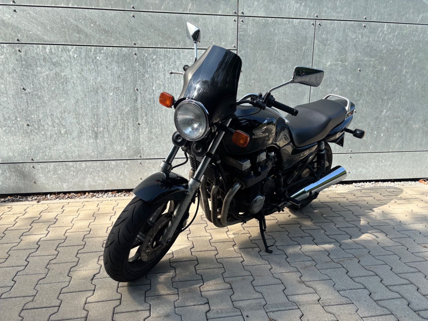 Fahrzeugabbildung Honda CB 750 Seven Fifty aus 1. Hand