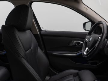 Fahrzeugabbildung BMW 320d xDr Tour Luxury Line AHK HiFI Laserlicht