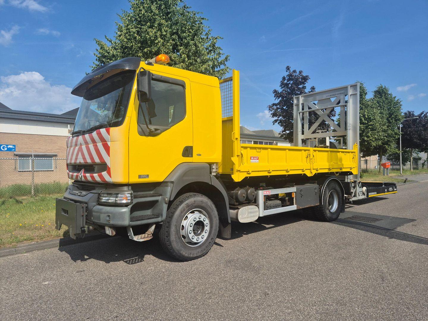 Renault Kerax 320 Kerax 320 dci hardox kipper 28000 km e