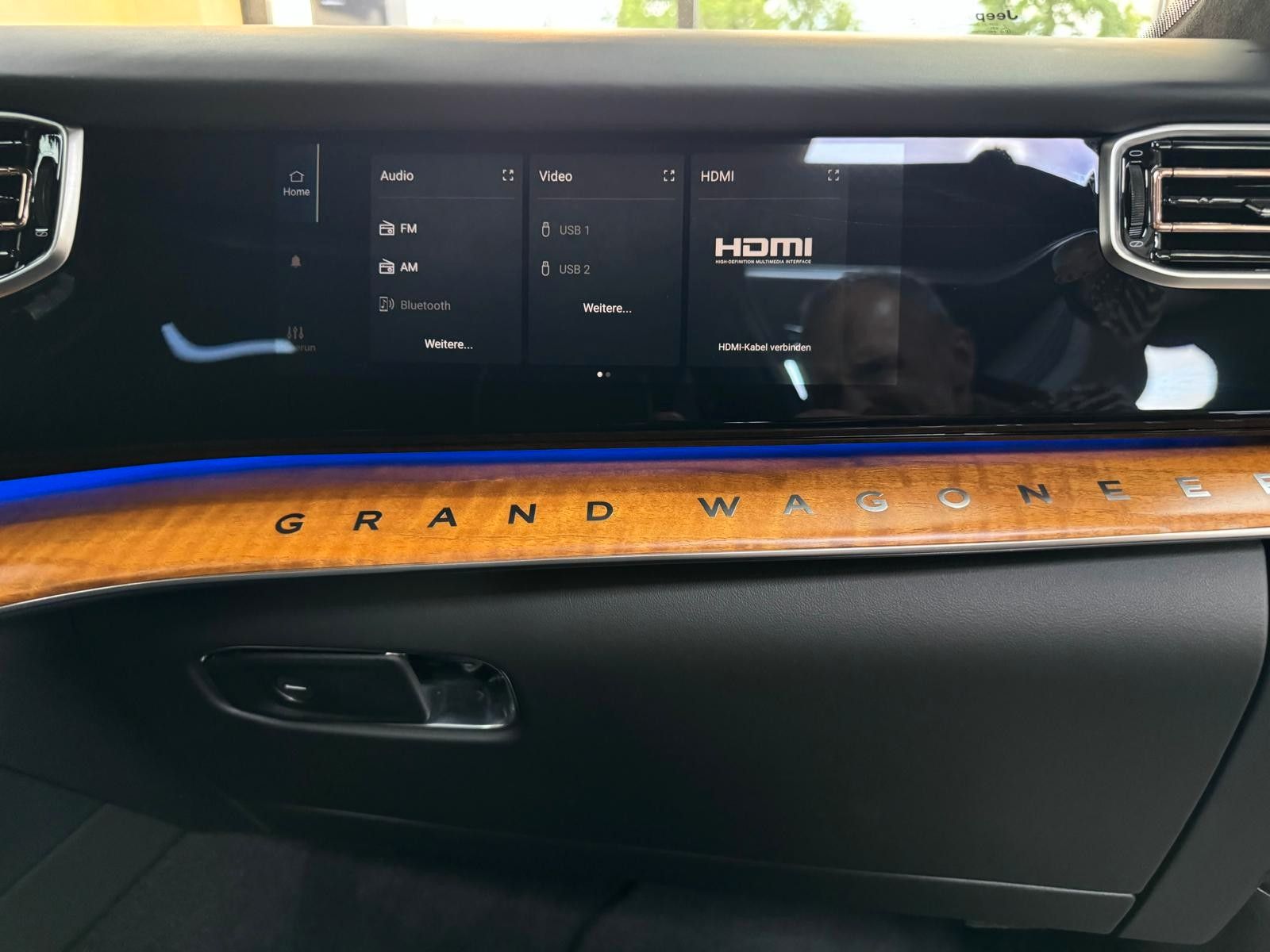 Fahrzeugabbildung Jeep GRAND WAGONEER SER. III BLACK LINE-24"6.4L V-8 .