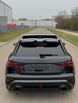Audi RS3 SPORTBACK SCHALE CARBON FULL PANO MATRIX  - Audi RS3 aus 2025