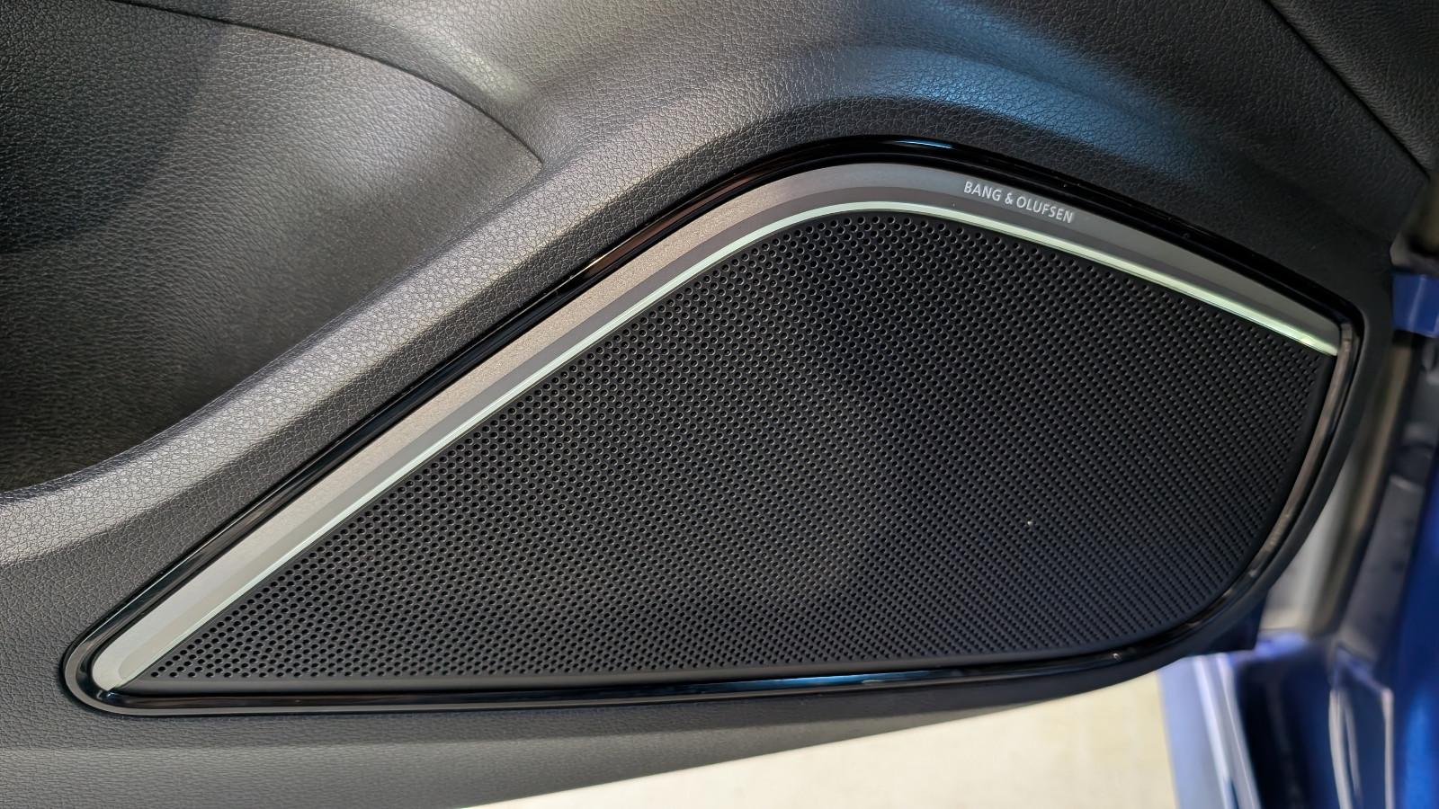 Audi S3 Sportback 2.0 TFSI 300 ch BVA quattro / Bang & Olufsen / Magnetic Ride / Alcantara-Cuir / Jantes 19"