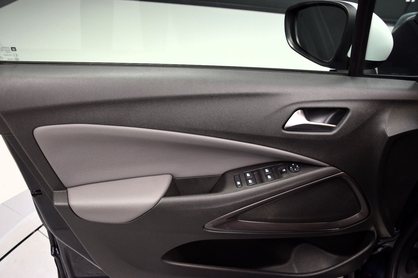 Fahrzeugabbildung Opel Crossland (X)