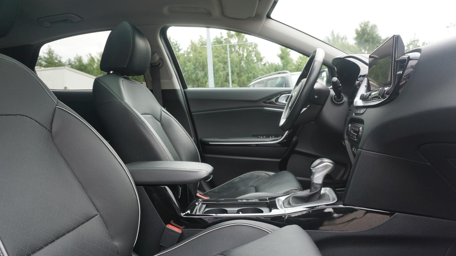 Kia XCeed 1.6 T-GDI Platinum Edition LED Panorama