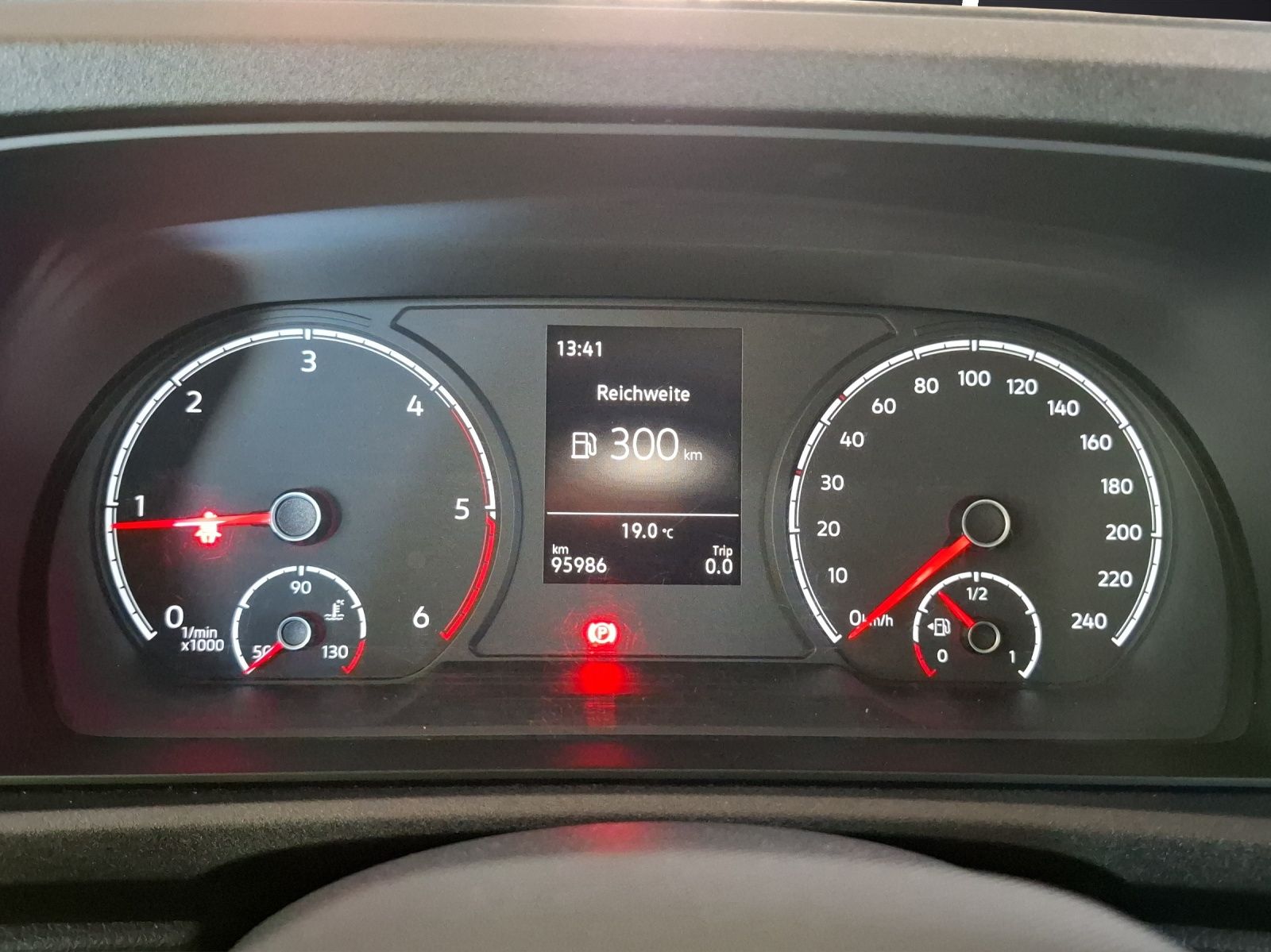 Fahrzeugabbildung Volkswagen Caddy TDI Kasten Maxi Klima AHK DAB PDC SH