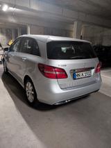 Mercedes-Benz B 200 - graue Mercedes-Benz 200