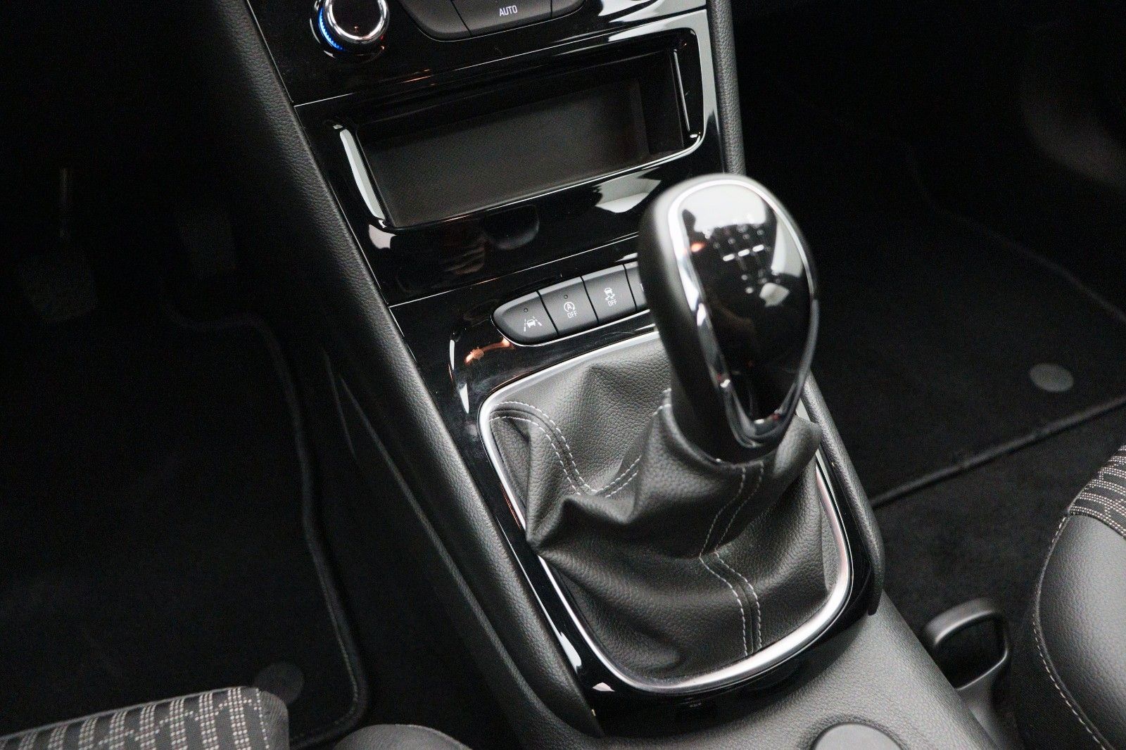 Fahrzeugabbildung Opel Astra K 1.5 Lim. Elegance LED KAMERA LDA NAVI