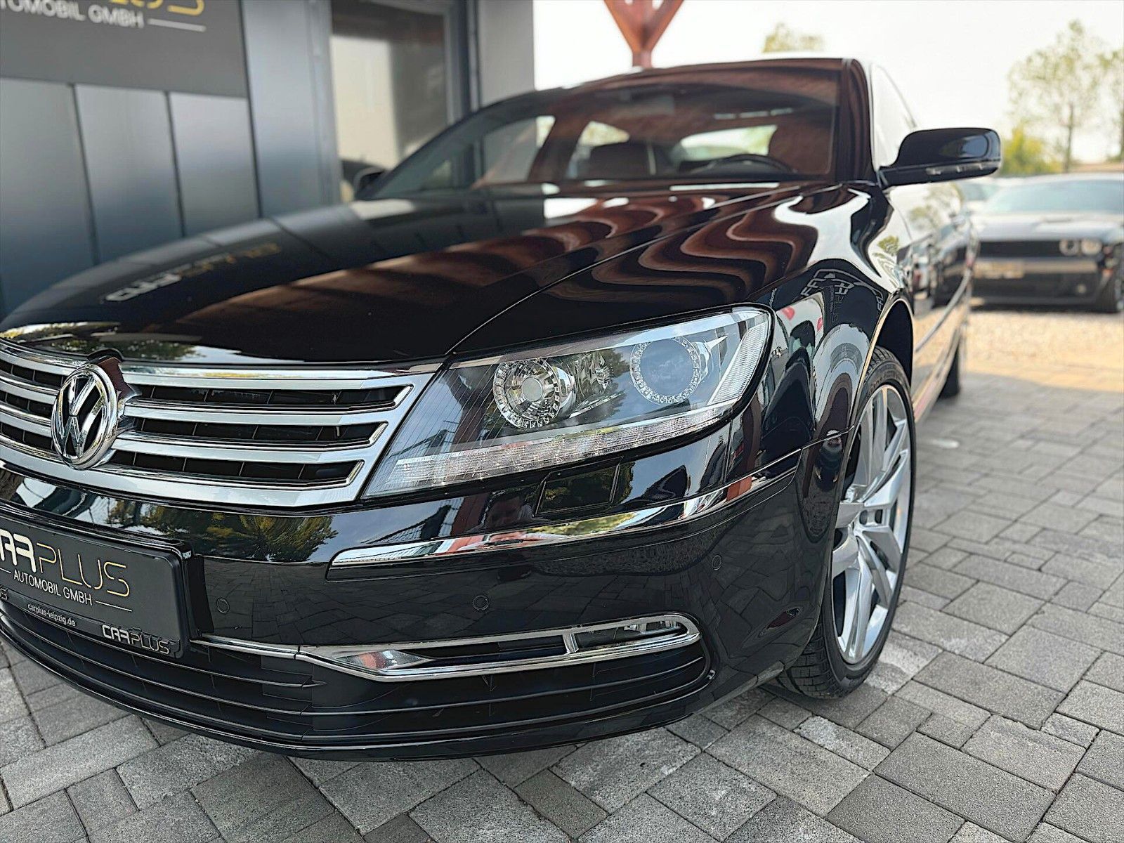 Fahrzeugabbildung Volkswagen Phaeton V8 4Motion Exclusive Individual Premium