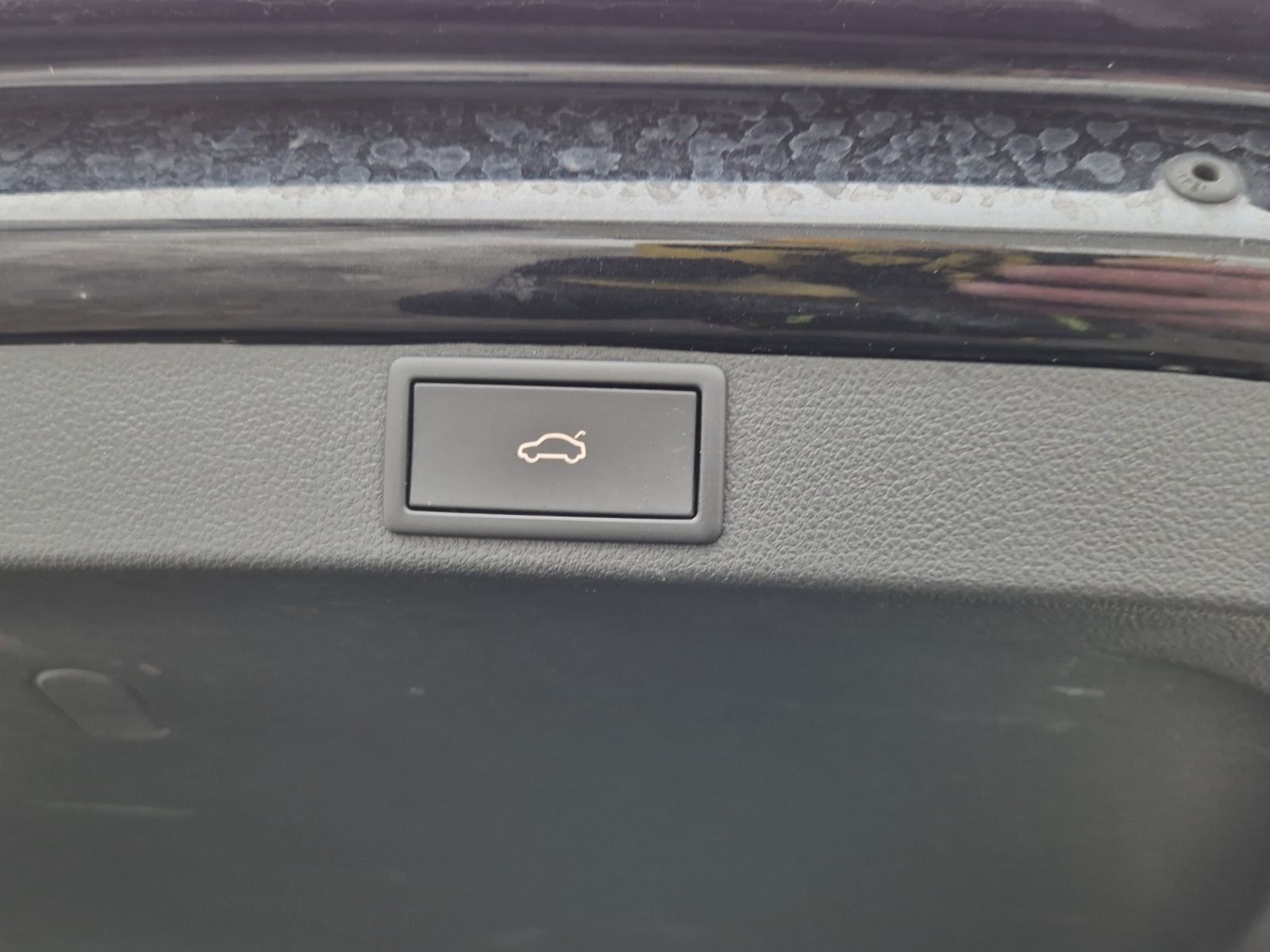 Fahrzeugabbildung SKODA Octavia Combi TDI RS DSG 4x4 Matri Navi AID HUD