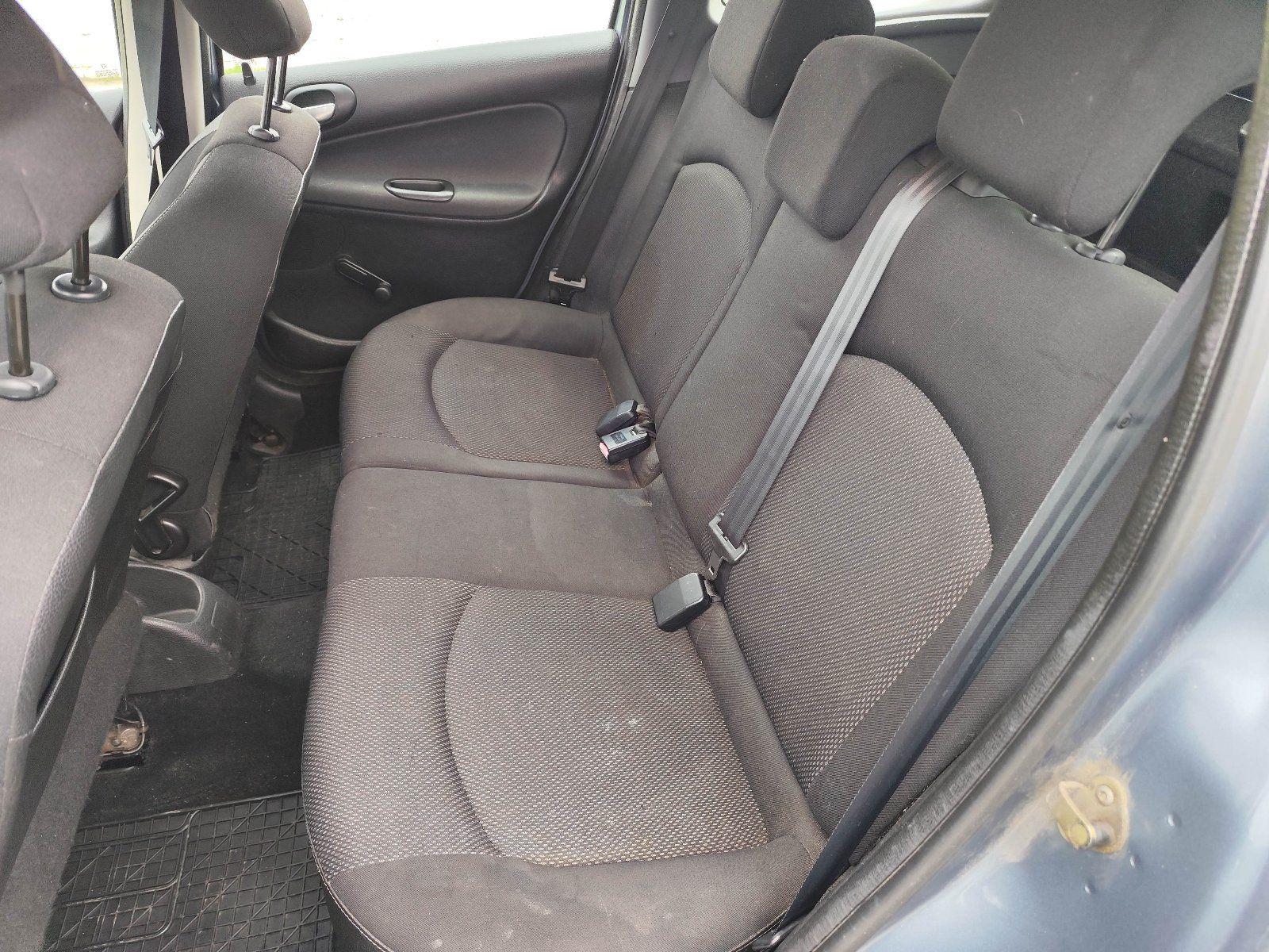 Peugeot  2006 — photo 10