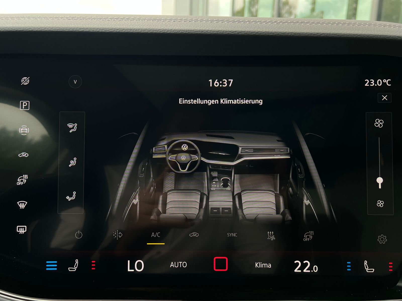 Fahrzeugabbildung Volkswagen Touareg R-Line 3.0 TDI 4MOTION *AHK, Adaptivfwg.