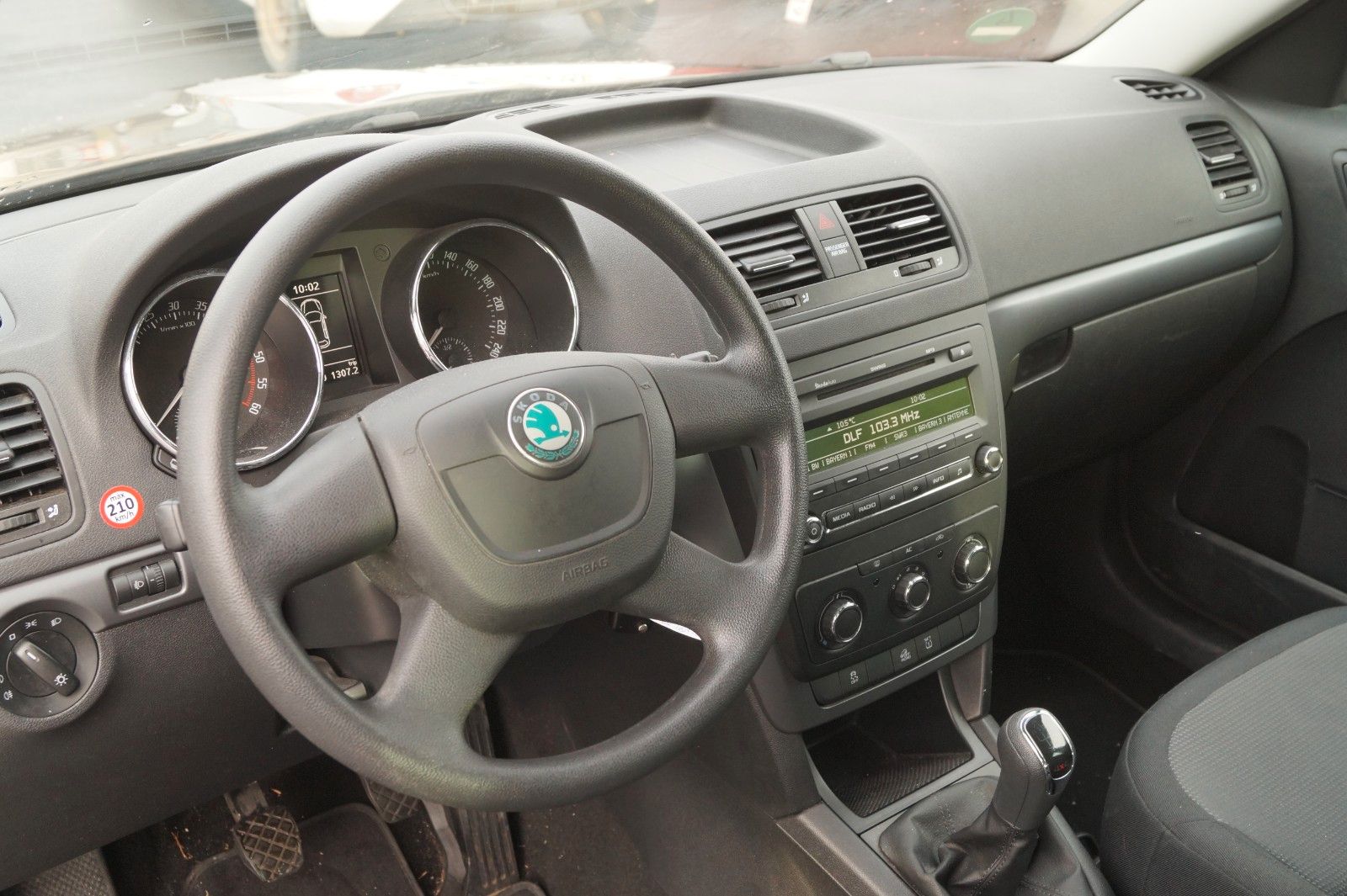 Fahrzeugabbildung SKODA Yeti 2.0 TDI Active 4x4