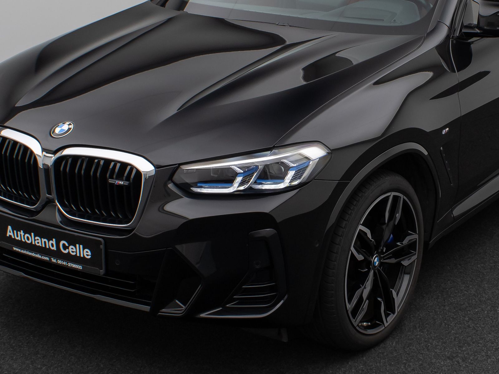 Fahrzeugabbildung BMW X4 M40i Kamera Laser HUD DAB HiFi DisplKey 21"