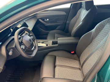 Peugeot 308 Allure Hybrid 145 360+Kam.+KeyLess+LED+Navi