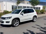 Volkswagen Tiguan Sport & Style BMT 4Motion R-Line - VW Tiguan mit Anhängerkupplung