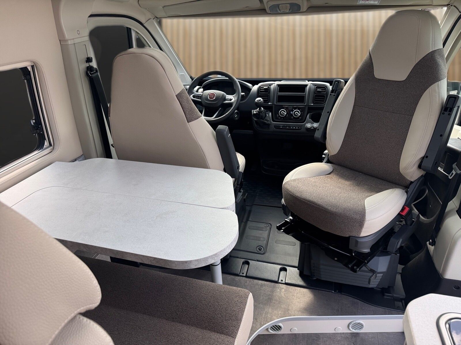 Fahrzeugabbildung Karmann Davis Lifestyle DA 590 LS Panorama Dachfenster