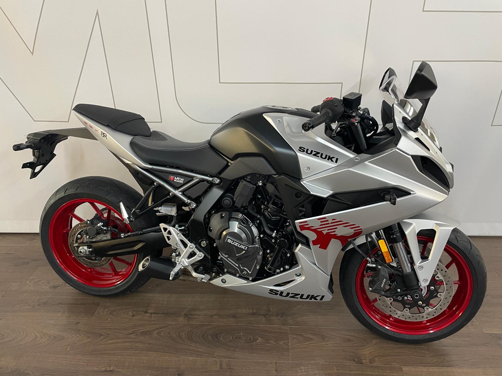 Suzuki GSX-8R Neuwertiger Zustand!