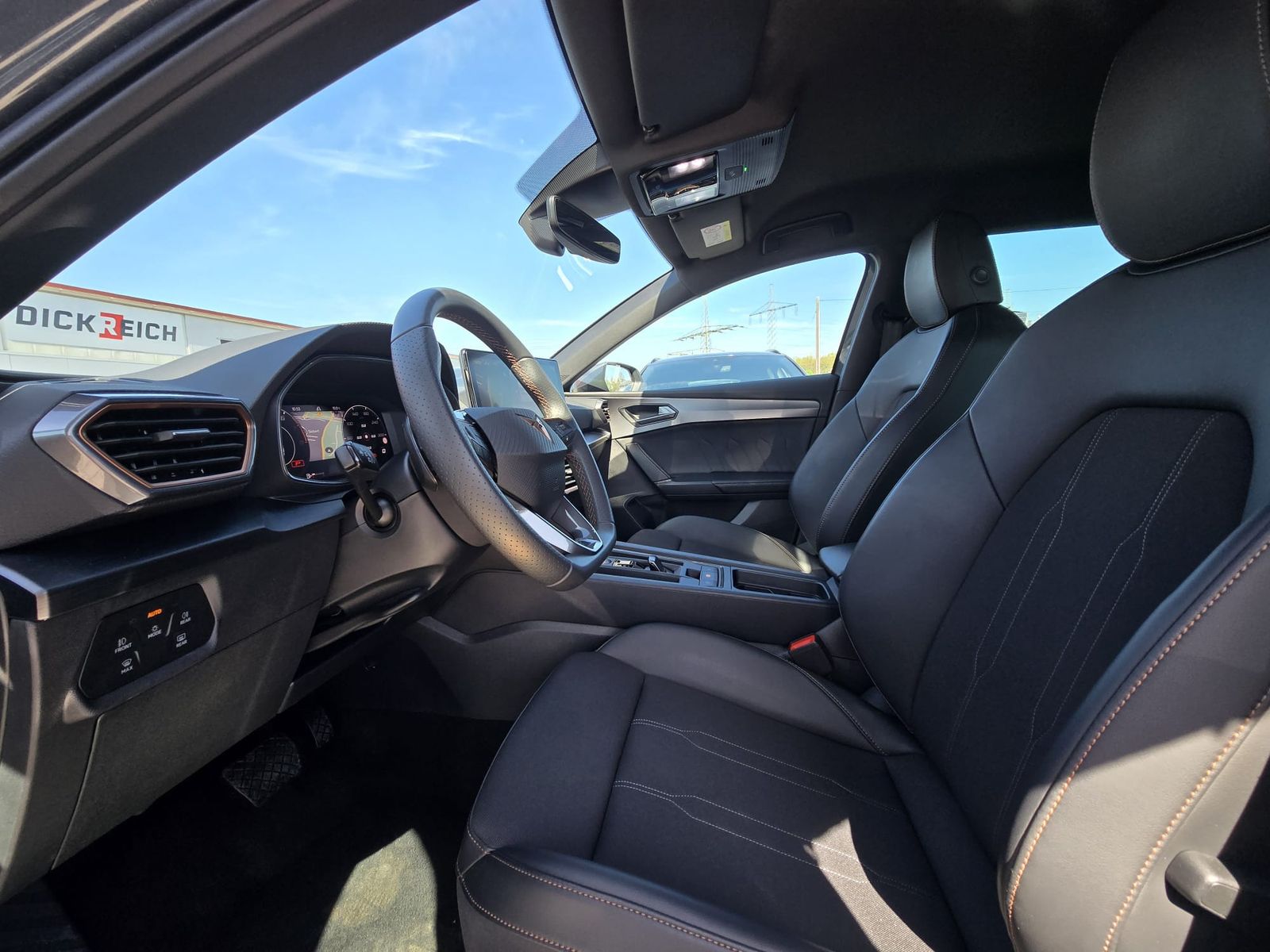 Fahrzeugabbildung CUPRA Leon 1.5 eTSI DSG MATRIX-LED*ACC*AHK*KAMERA*18"