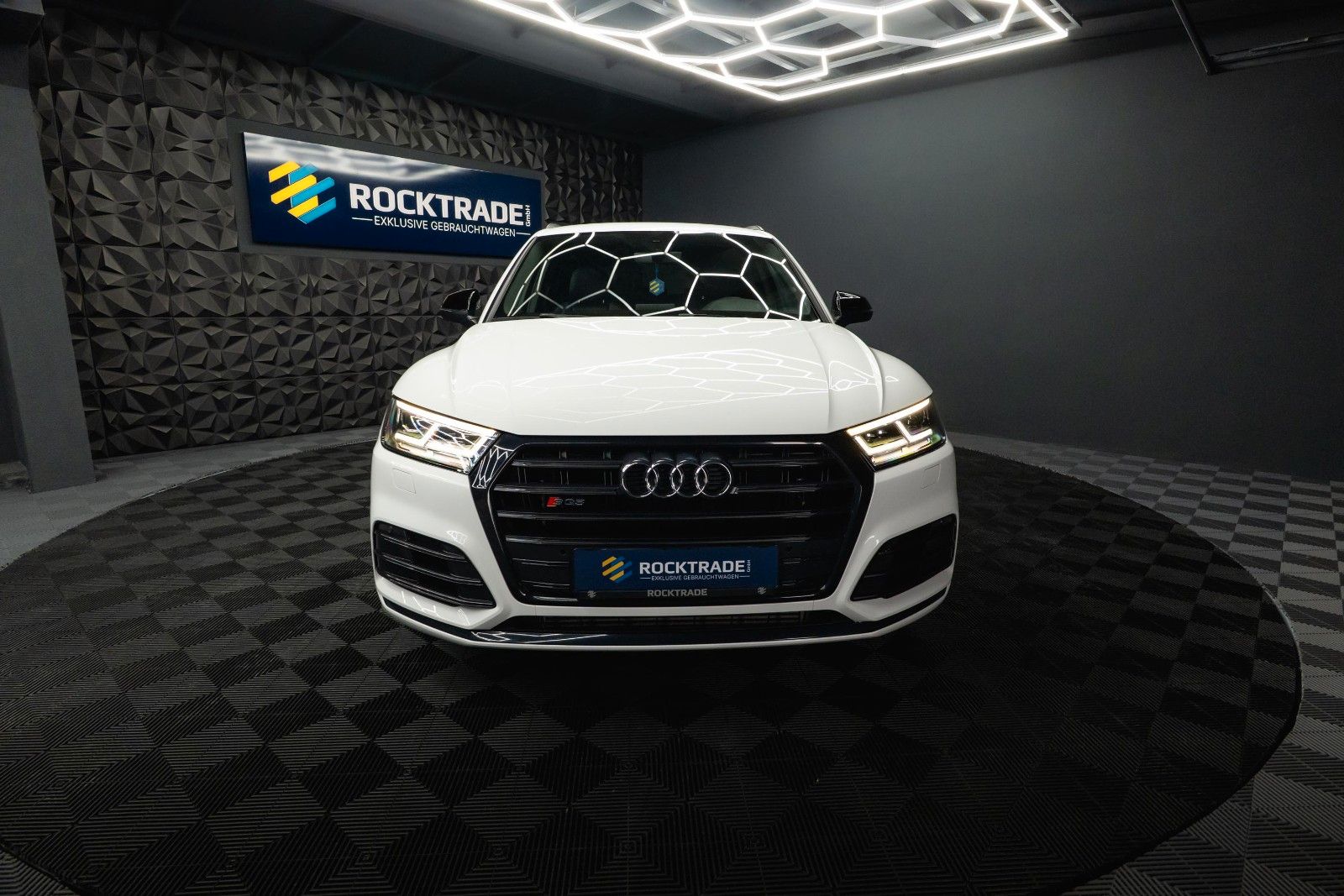 Fahrzeugabbildung Audi SQ5 3.0 TDI quattro Optik-Paket Schwarz *LED*19%