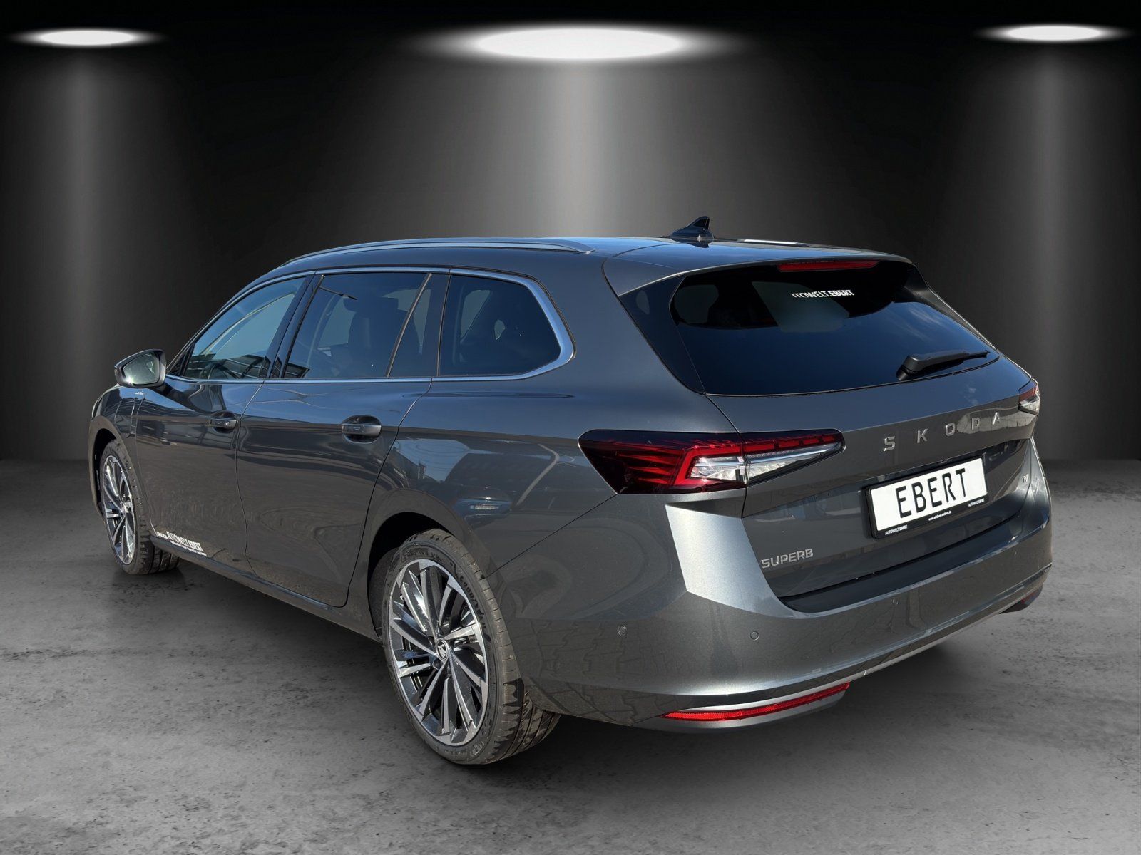 Fahrzeugabbildung SKODA Superb Combi L&K 1,5 TSI iV 150 kW DSG