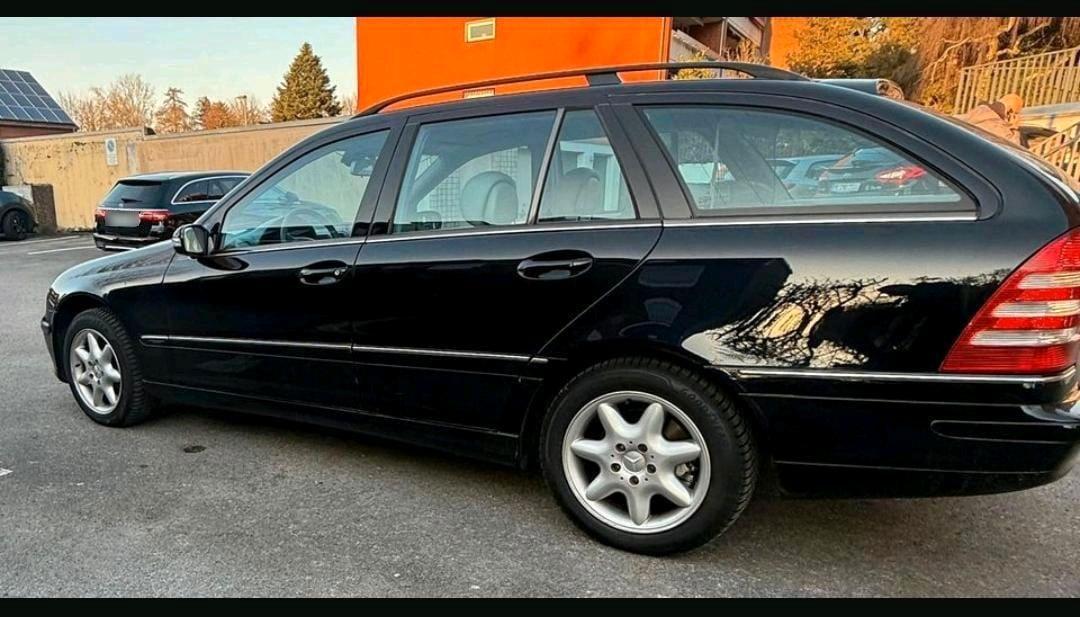 Mercedes-Benz C220 2007 — engine 151 HP (111kW)