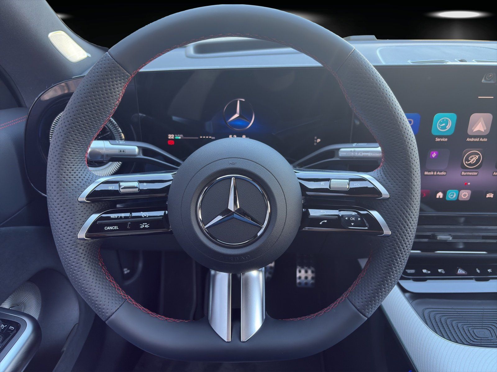 Fahrzeugabbildung Mercedes-Benz CLA 220 AMG HeadUp PANO Burmester KeyGo 360 MLED