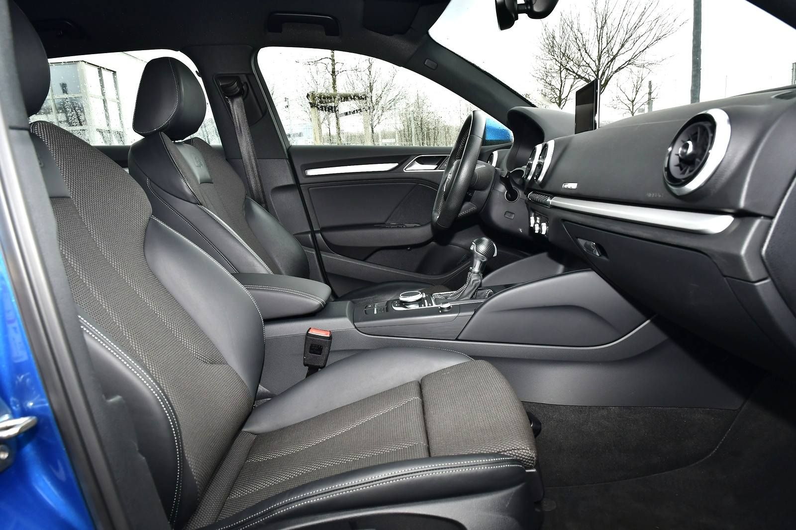 Fahrzeugabbildung Audi A3 Sportback 40 e-tron sport Alu LEDScheinw. AHK
