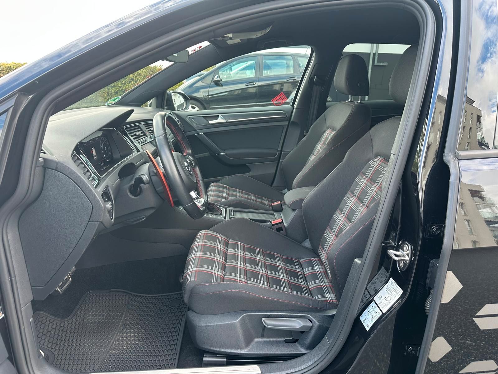 Volkswagen Golf VII Lim. GTI Performance BMT/Start-Stopp foto 14