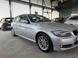 BMW 320 3 Touring 320 i - BMW 320 aus 2011: Kombi