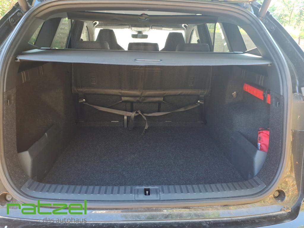 Fahrzeugabbildung SKODA Enyaq 60 Sportline Navi T-Leder LED Kamera Elekt